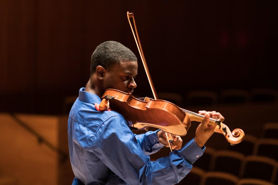 罗彻斯特大学伊士曼音乐学院独奏小提琴家